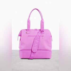 BEIS The MINI weekender in BERRY